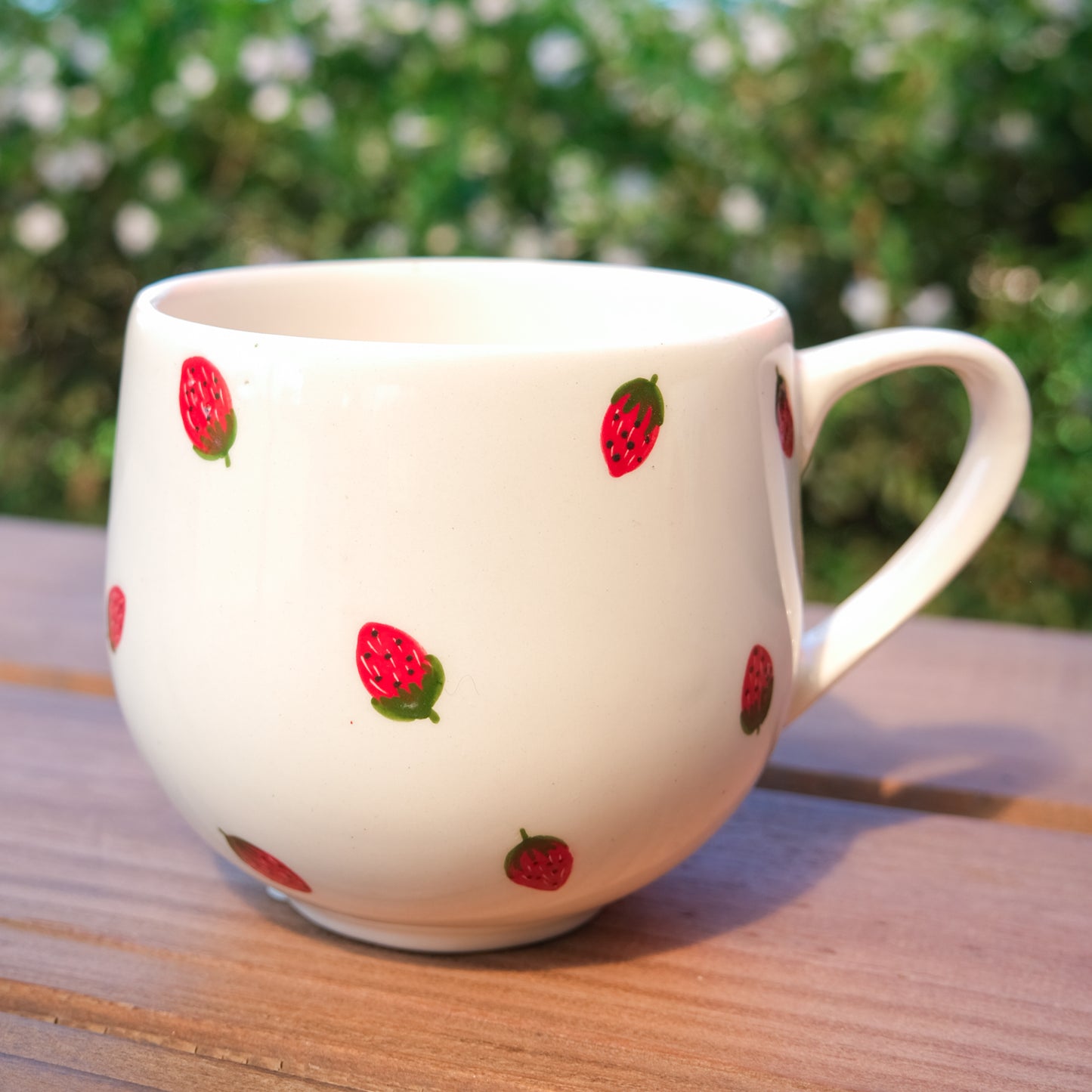 Hand-painted Round Mug