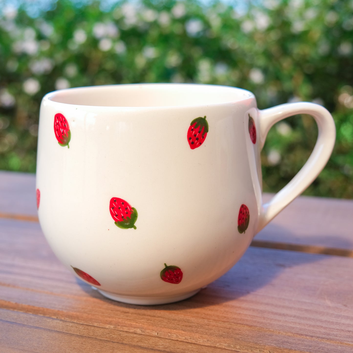 Hand-painted Round Mug | Small Strawberry